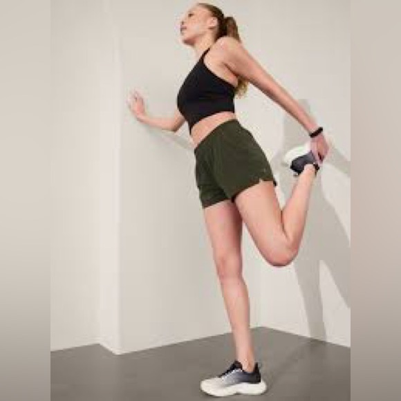 Athleta Weekender Mid Rise Run Short - Picture 4 of 5